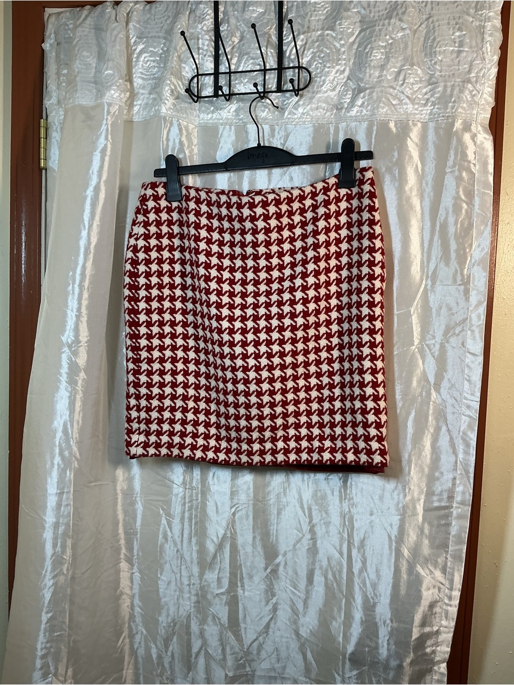 Talbots Red and White Mini Skirt - Houndstooth Pattern